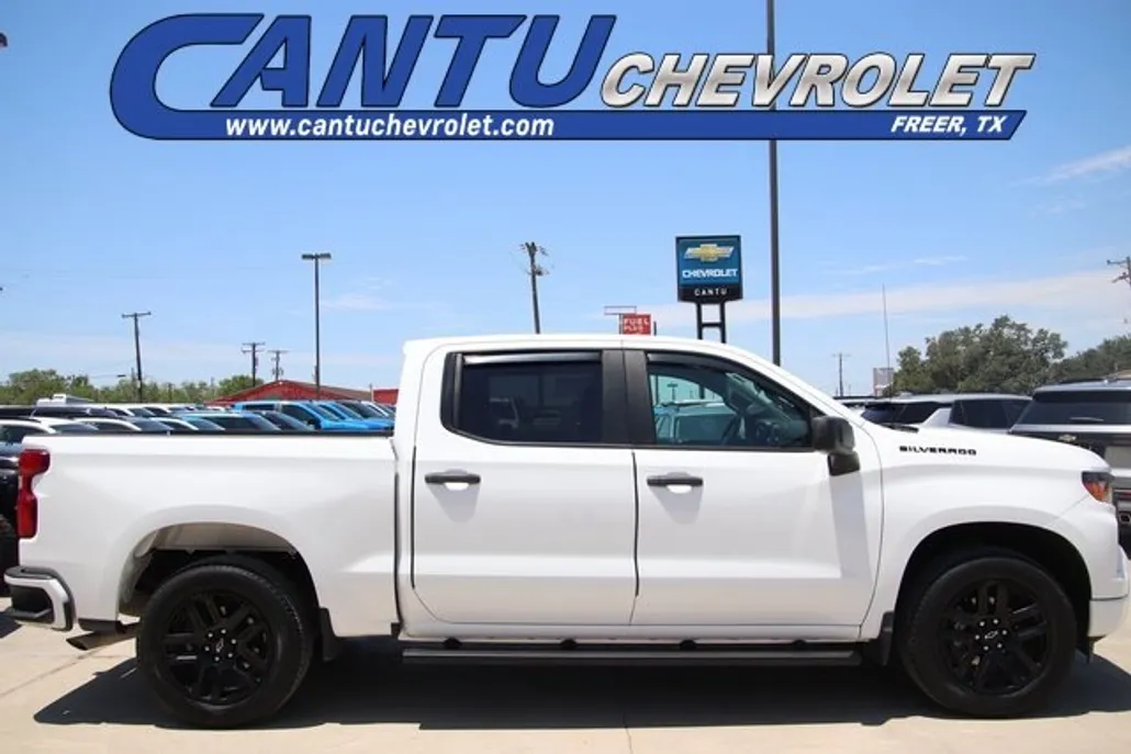 2022 Chevrolet Silverado 1500 Custom photo 1