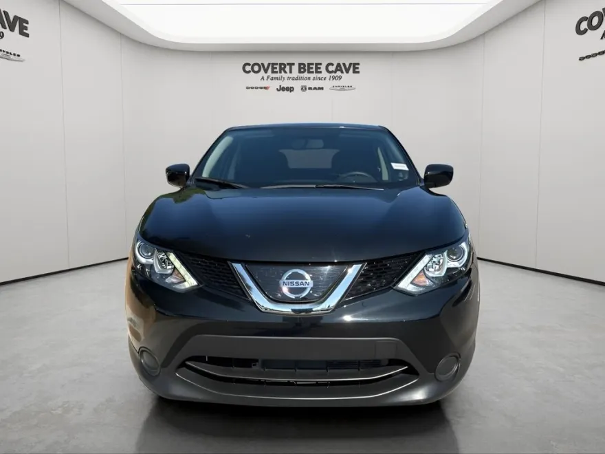 2018 Nissan Rogue Sport S photo 1