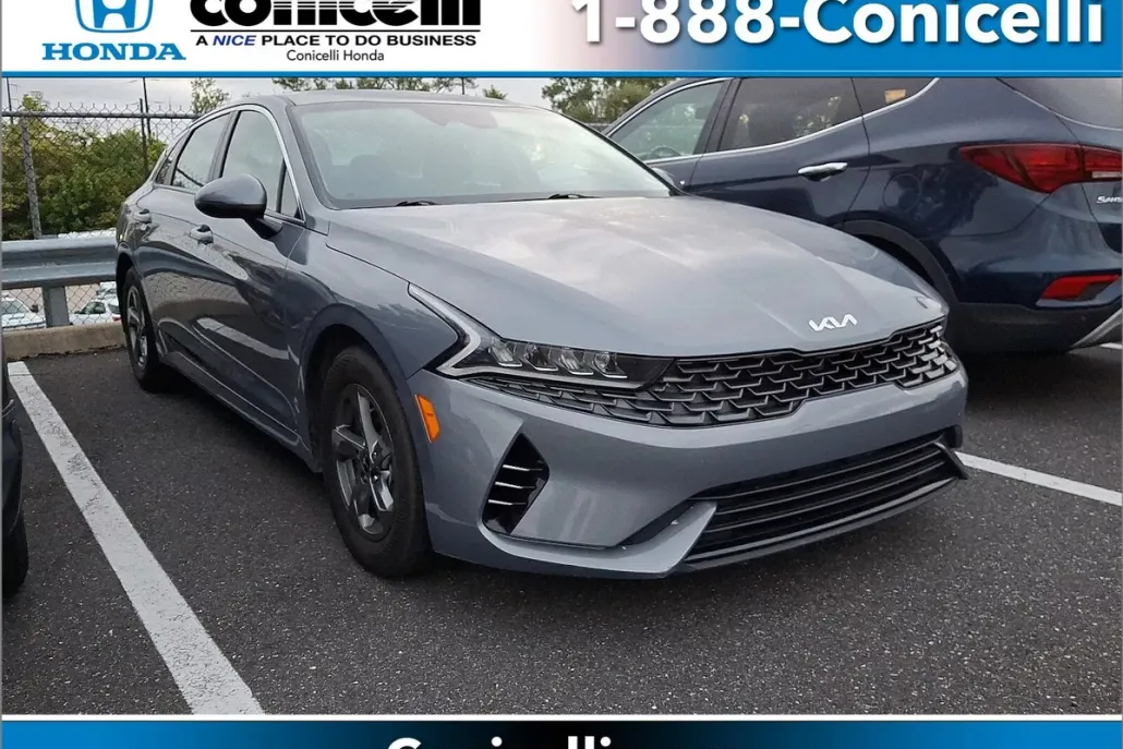 2023 Kia K5 LXS photo 1