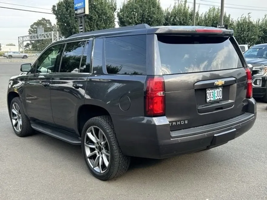 2017 Chevrolet Tahoe LT photo 1