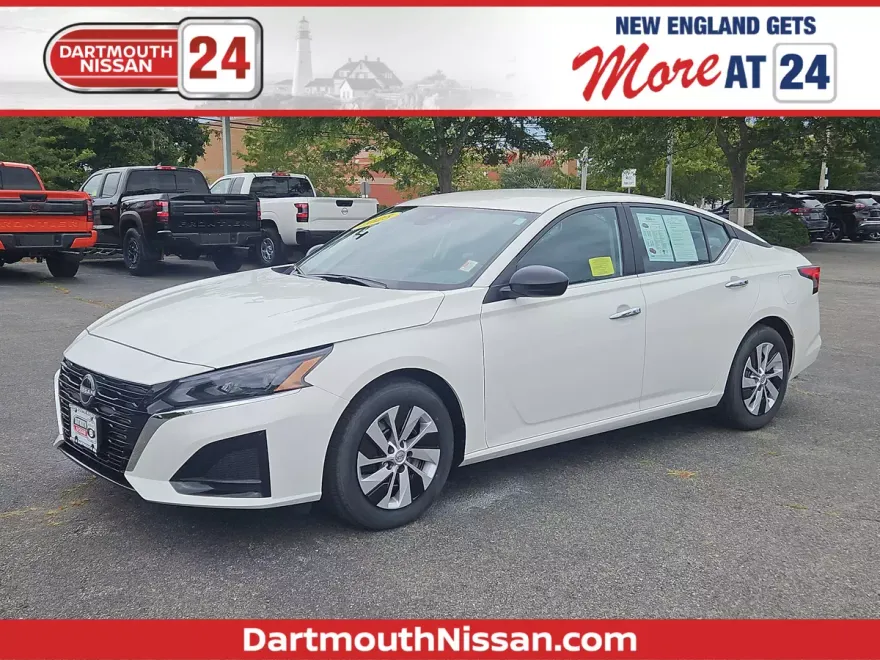 2025 Nissan Altima S photo 1