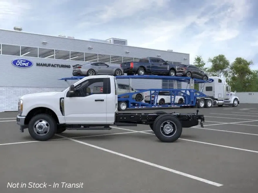 2026 Ford F-350 photo 1