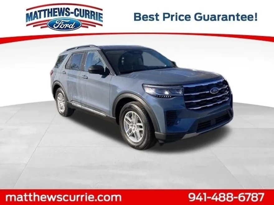2025 Ford Explorer photo 1