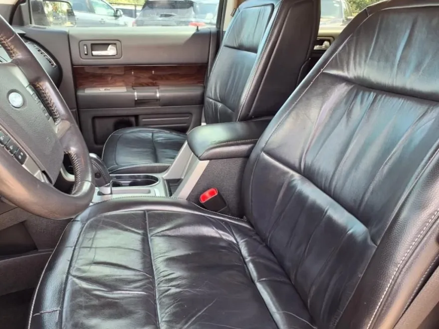 2011 Ford Flex SEL photo 1
