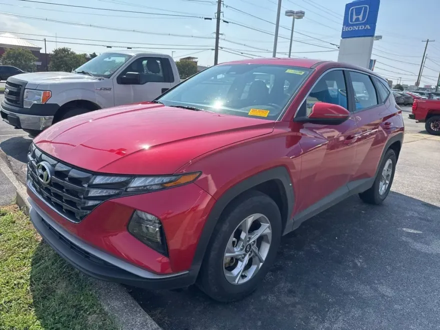 2022 Hyundai Tucson SE photo 1