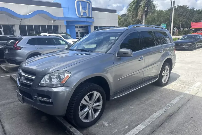 2012 Mercedes Benz GL 450 photo 1