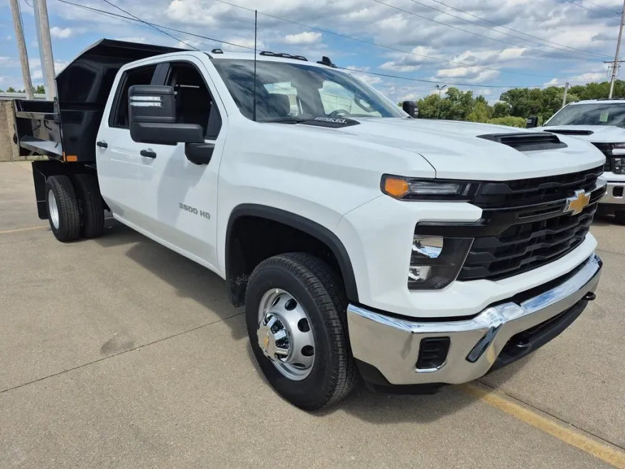 2025 Chevrolet Silverado 3500HD Work Truck photo 1