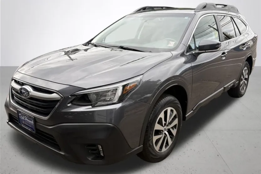 2022 Subaru Outback Premium photo 1