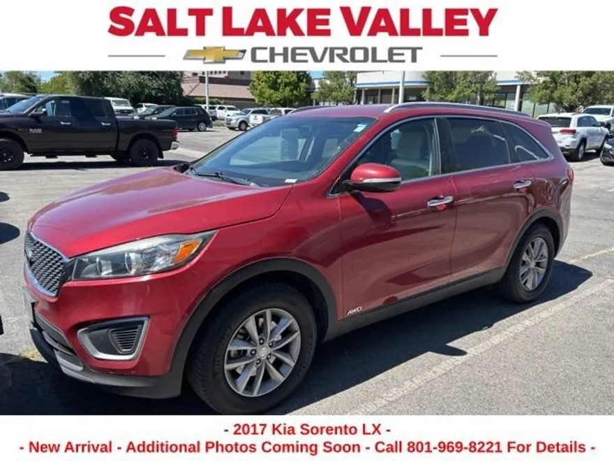2017 Kia Sorento LX photo 1