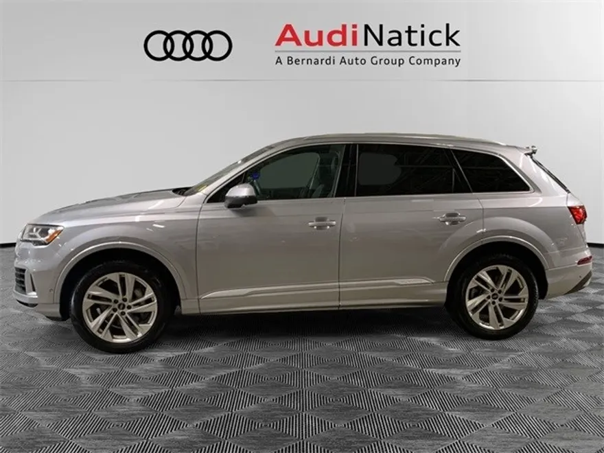 2022 Audi Q7 55 Premium Plus photo 1