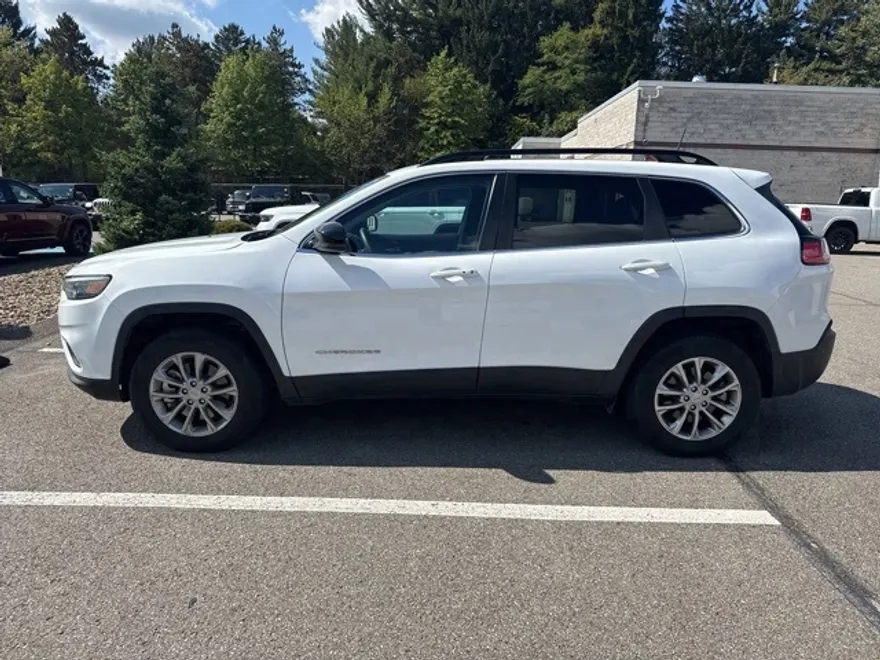 2022 Jeep Cherokee Latitude Lux photo 1