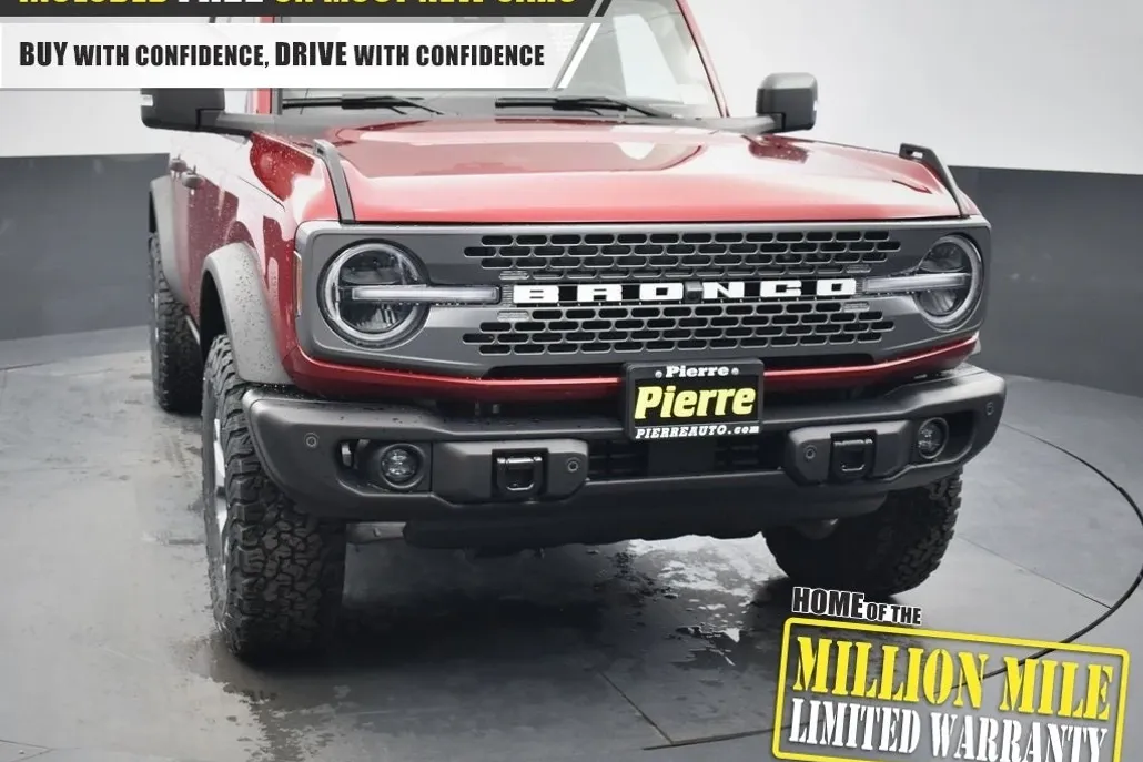 2025 Ford Bronco Badlands photo 1