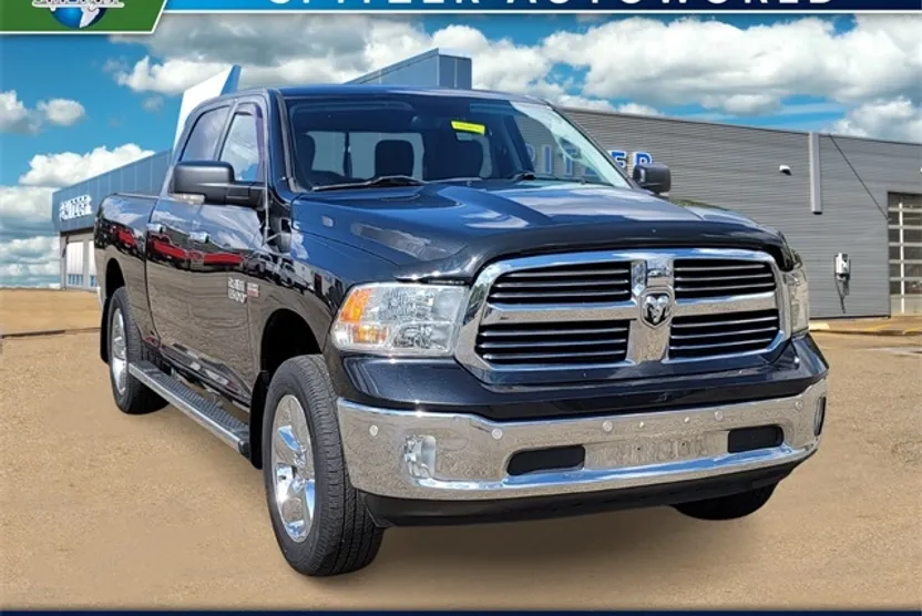 2018 Ram 1500 SLT photo 1