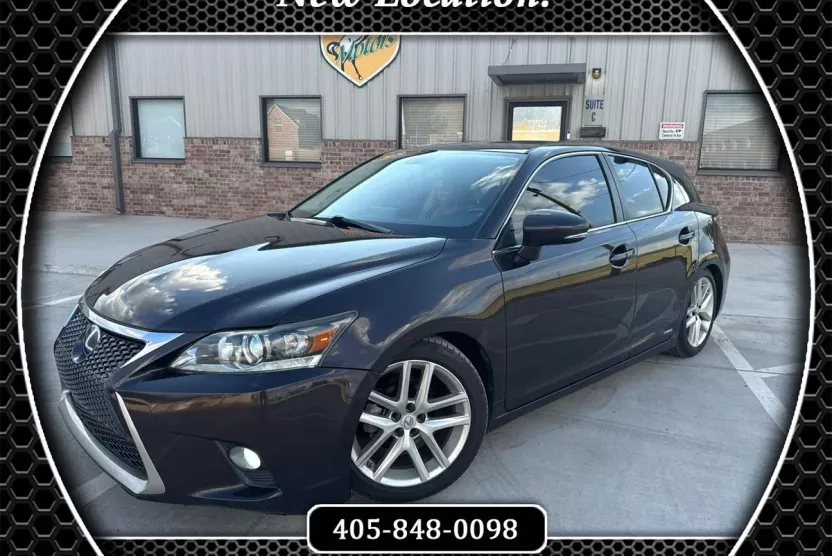2014 Lexus CT 200h photo 1