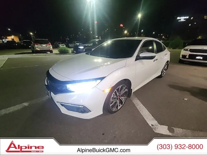 2019 Honda Civic Touring photo 1