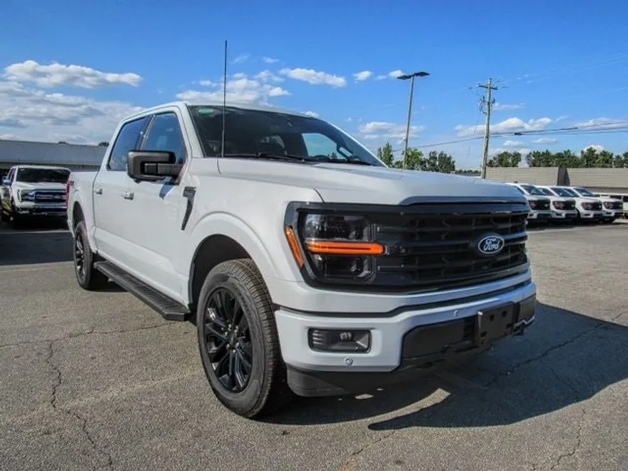 2025 Ford F-150 XLT photo 1