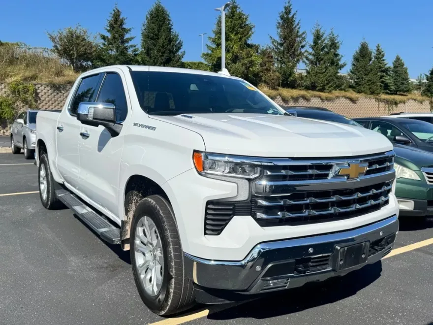 2023 Chevrolet Silverado 1500 LTZ photo 1