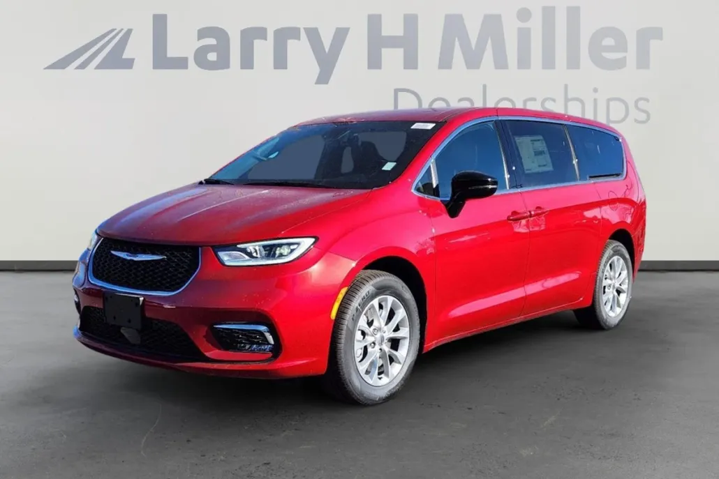 2025 Chrysler Pacifica photo 1