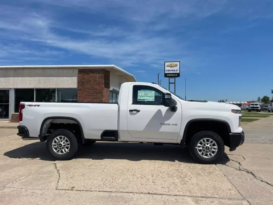 2025 Chevrolet Silverado 2500HD photo 1