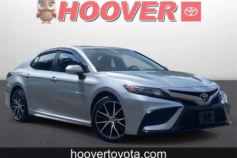 2024 Toyota Camry SE photo 1