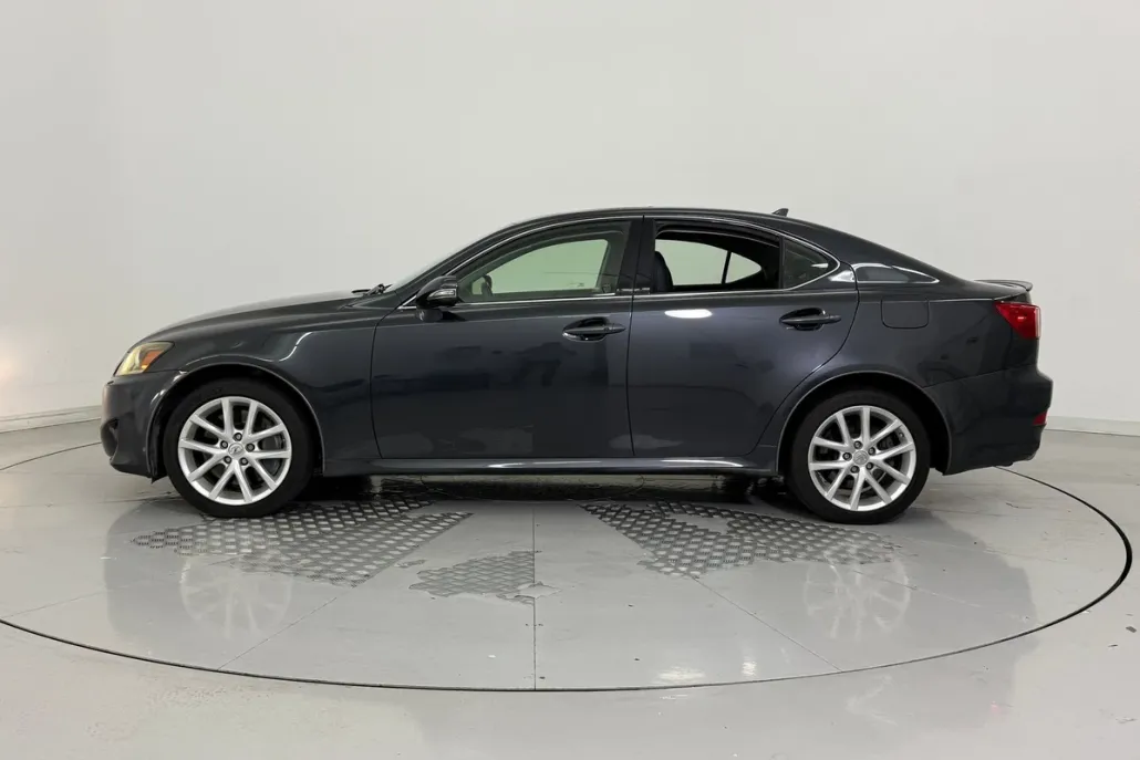 2011 Lexus IS 350 photo 1