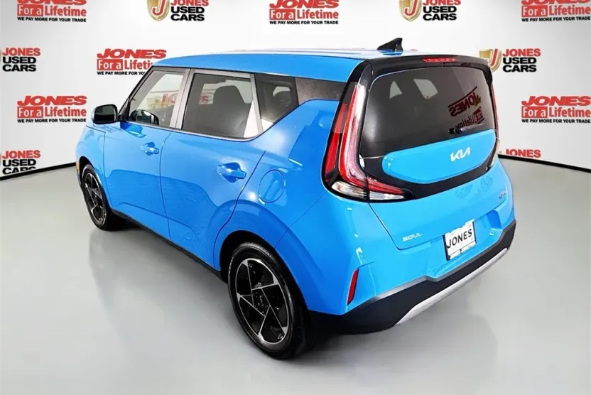 2024 Kia Soul EX photo 1