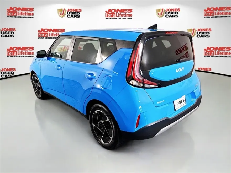2024 Kia Soul EX photo 1