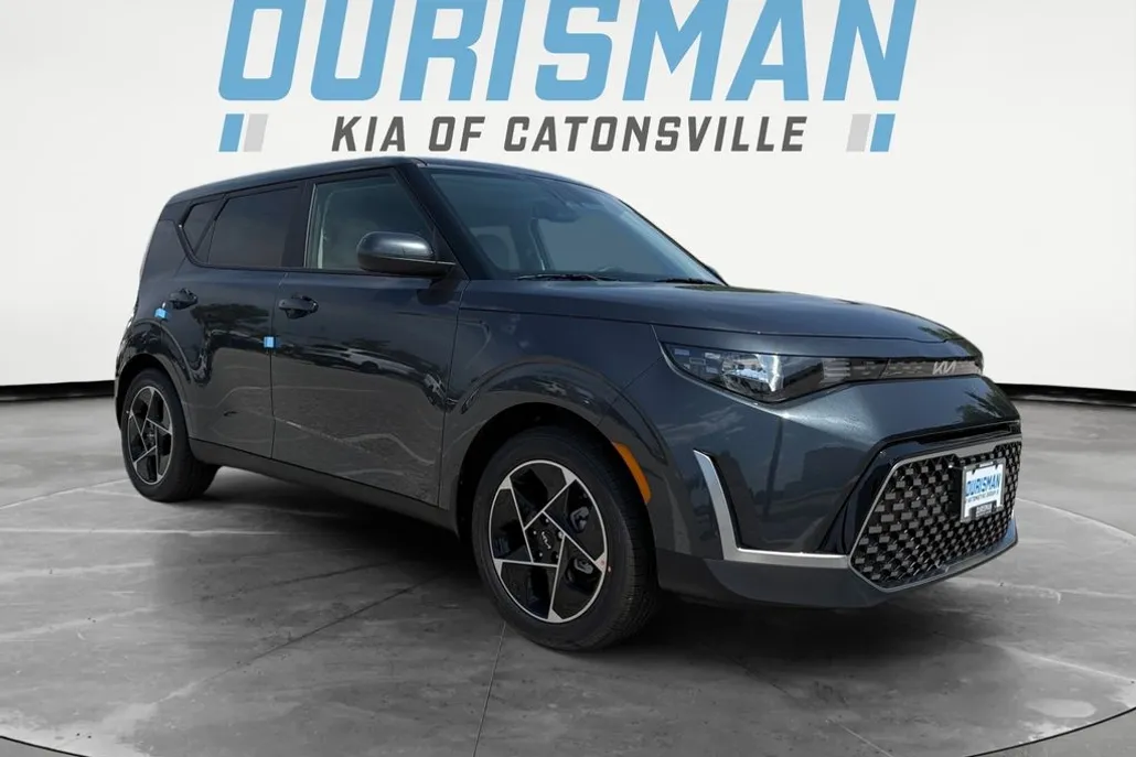 2025 Kia Soul EX photo 1