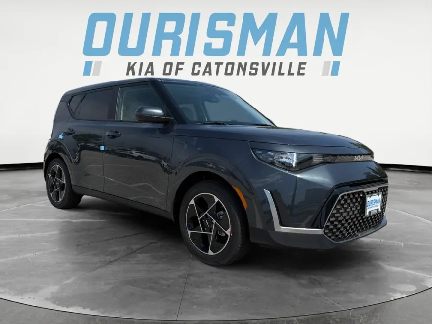 2025 Kia Soul EX photo 1