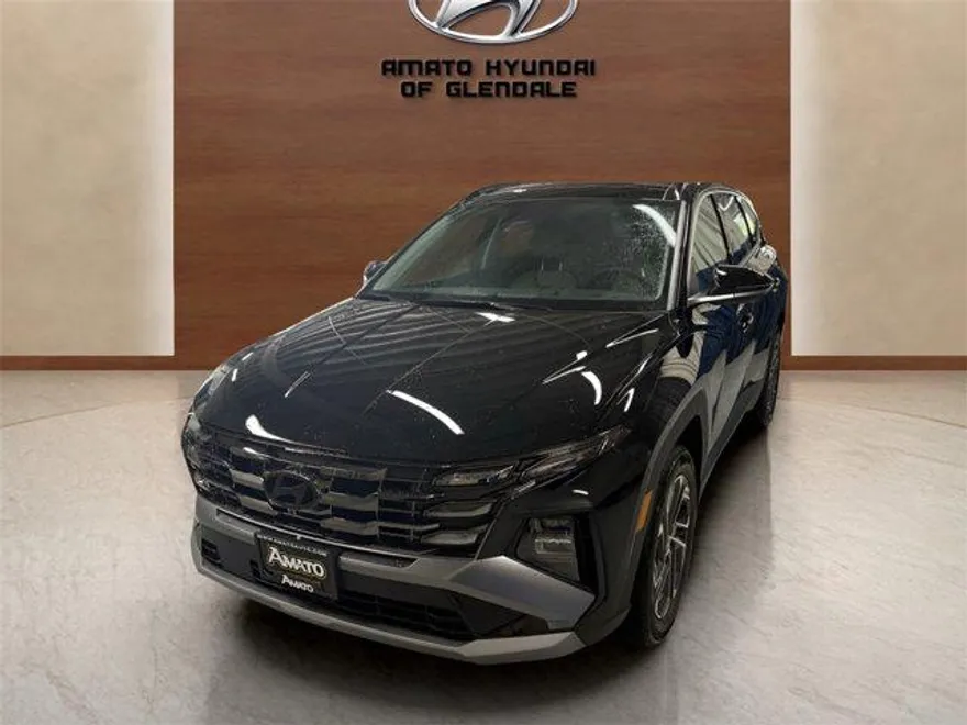 2025 Hyundai Tucson Hybrid Limited photo 1