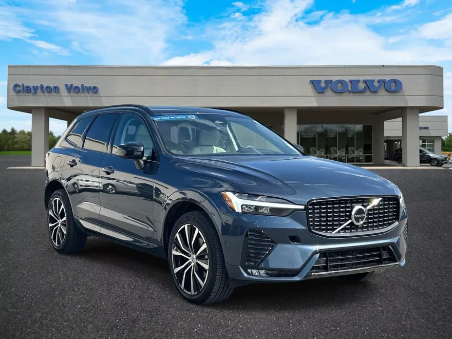 2024 Volvo XC60 B5 Plus photo 1