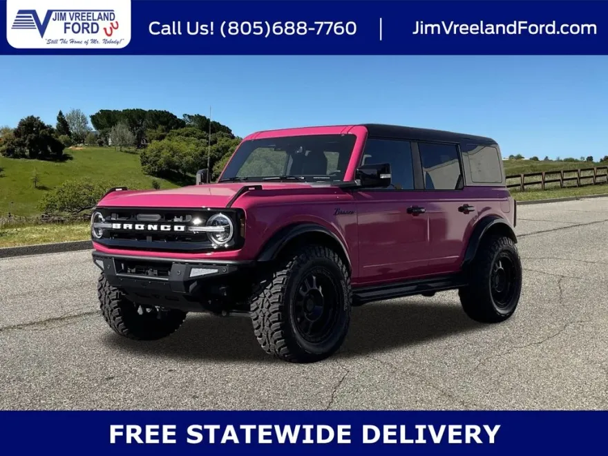 2024 Ford Bronco Outer Banks photo 1