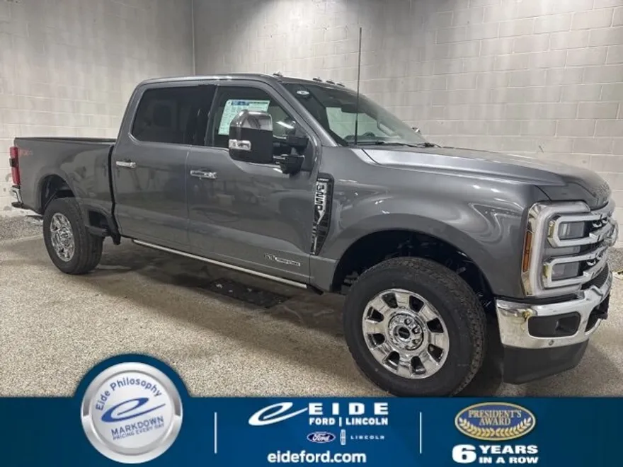 2025 Ford F-250 Lariat photo 1