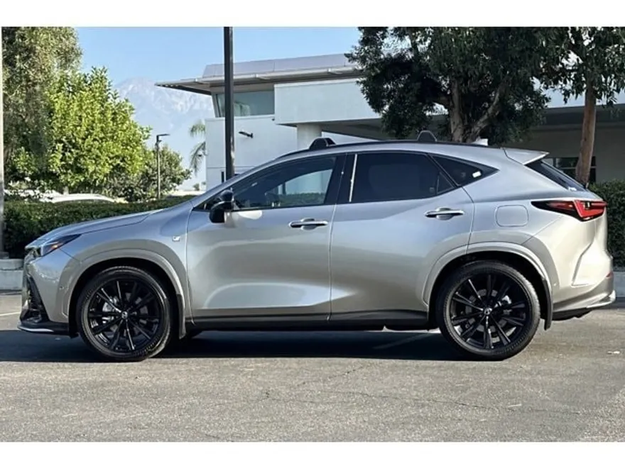 2025 Lexus NX 450h+ F SPORT Handling photo 1