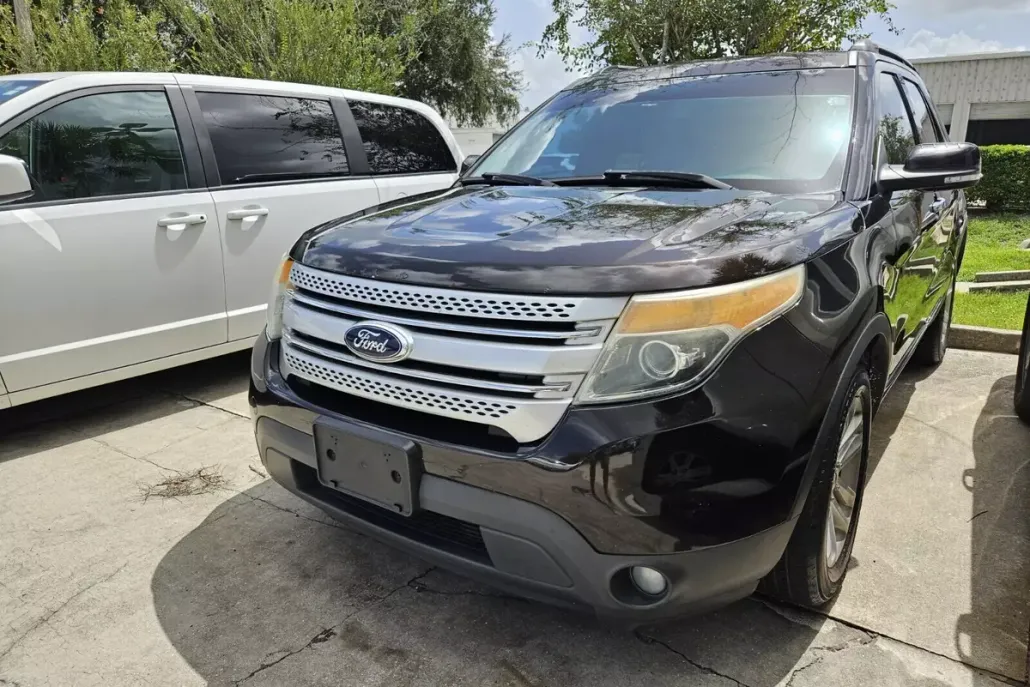 2013 Ford Explorer XLT photo 1
