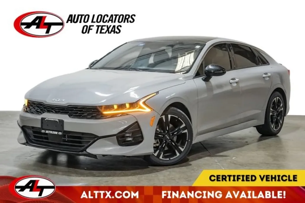 2022 Kia K5 GT-Line photo 1