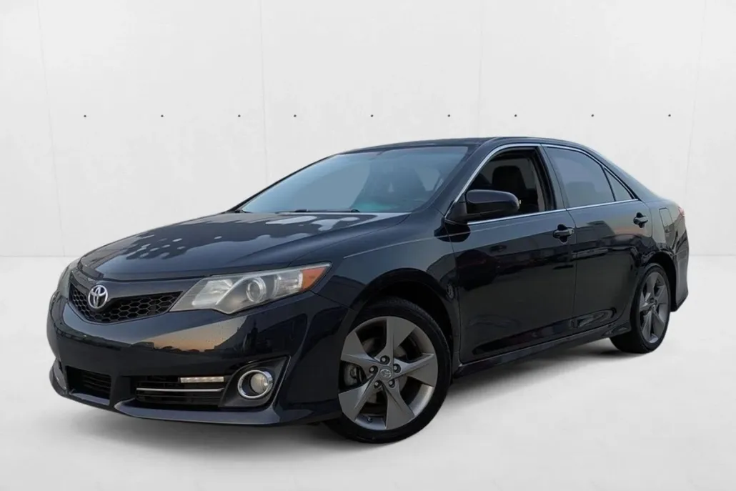 2013 Toyota Camry SE V6 photo 1