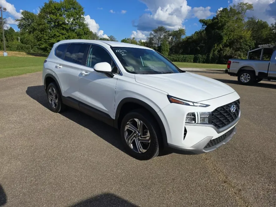 2023 Hyundai Santa Fe SE photo 1