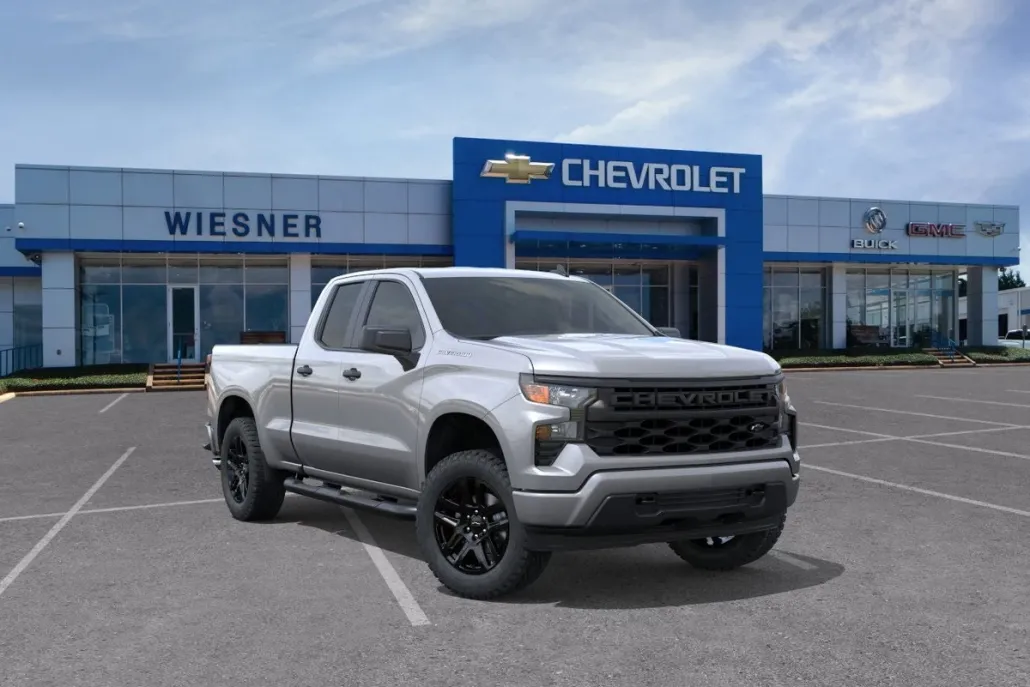 2025 Chevrolet Silverado 1500 Custom photo 1