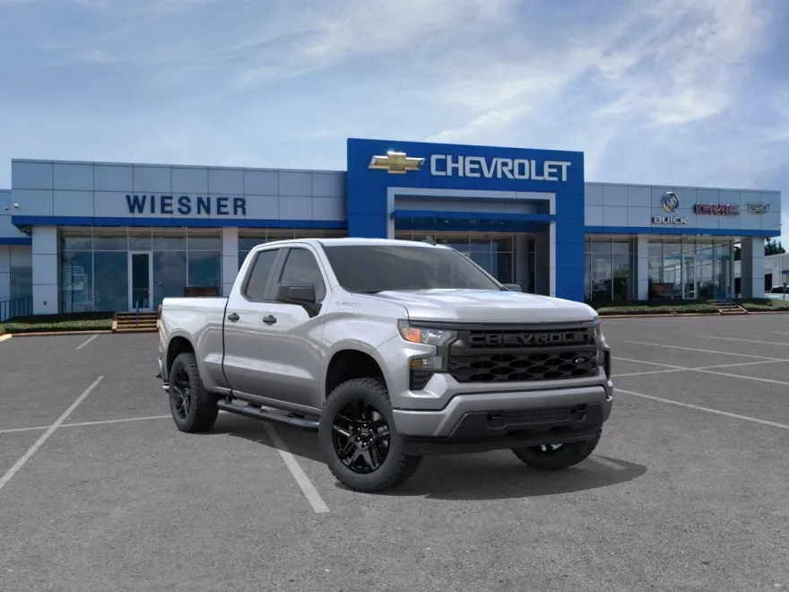 2025 Chevrolet Silverado 1500 Custom photo 1