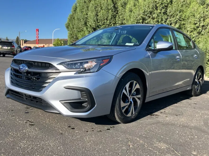 2025 Subaru Legacy Premium photo 1