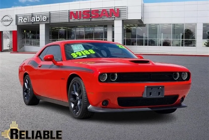 2022 Dodge Challenger R/T photo 1