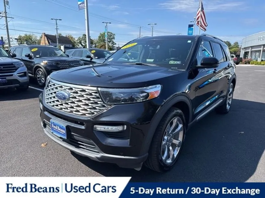 2020 Ford Explorer Platinum photo 1