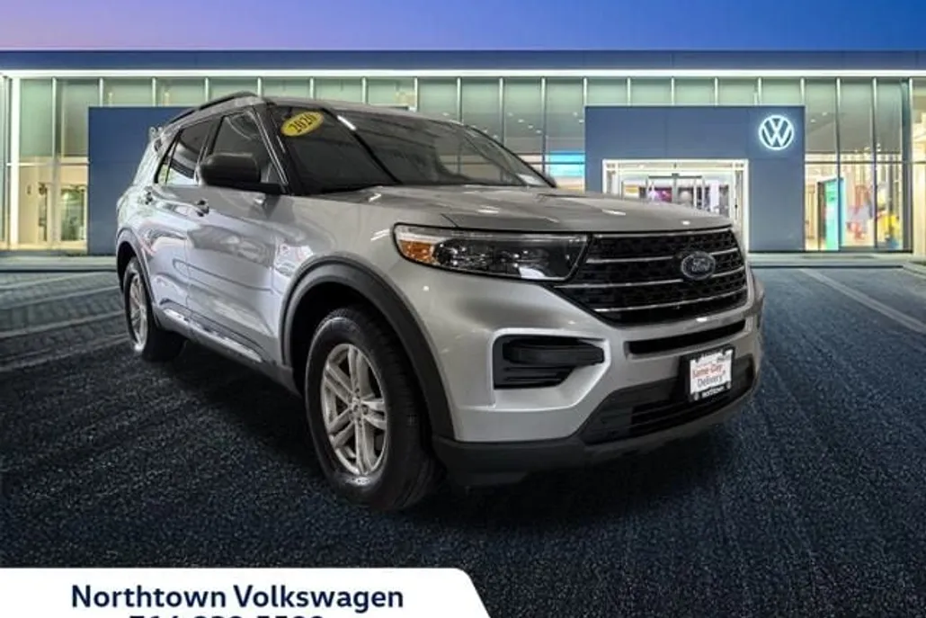 2020 Ford Explorer XLT photo 1
