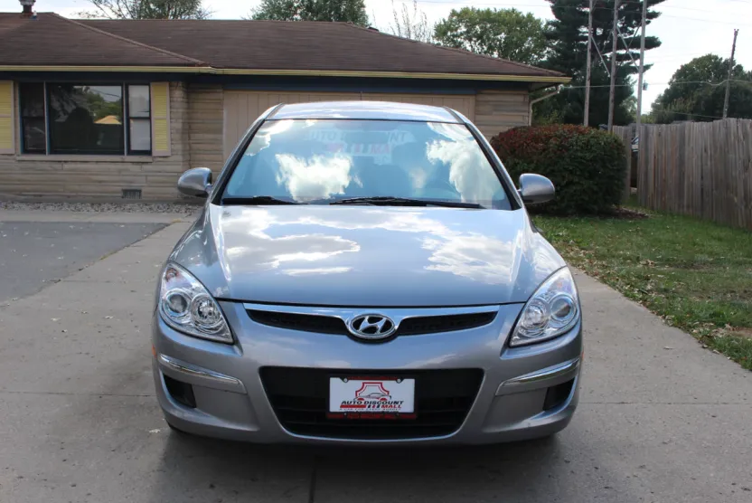 2012 Hyundai Elantra Touring GLS photo 1