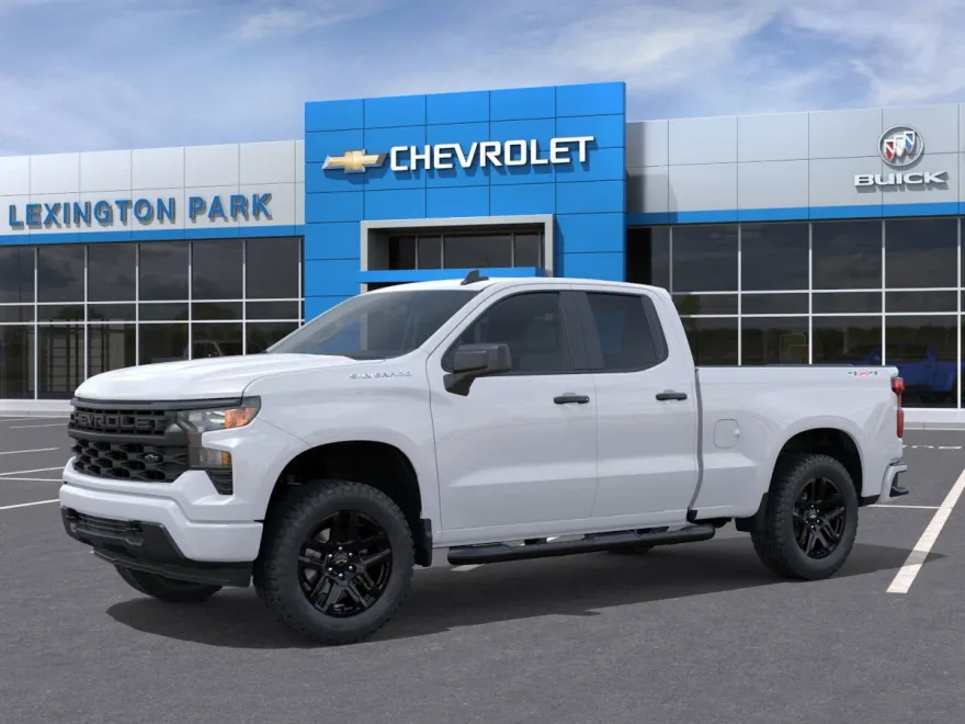 2025 Chevrolet Silverado 1500 Custom photo 1