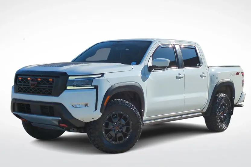 2022 Nissan Frontier PRO-4X photo 1