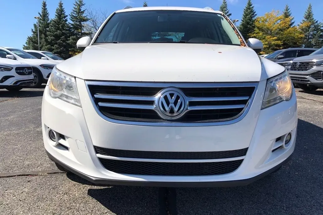 2011 Volkswagen Tiguan photo 1