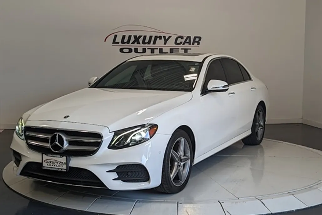 2018 Mercedes Benz E 300 4MATIC photo 1