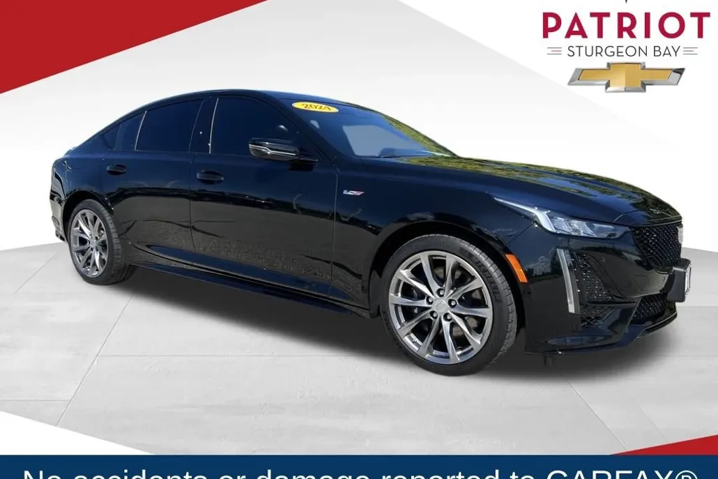 2024 Cadillac CT5 V photo 1